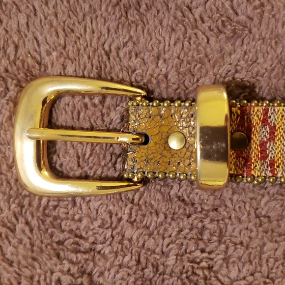 NWOT LEATHER TAPESTRY BELT GOLD TONE BUCKLE. - Picture 6 of 6